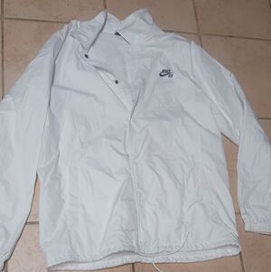 Nike Men's White Windbreaker Jacket